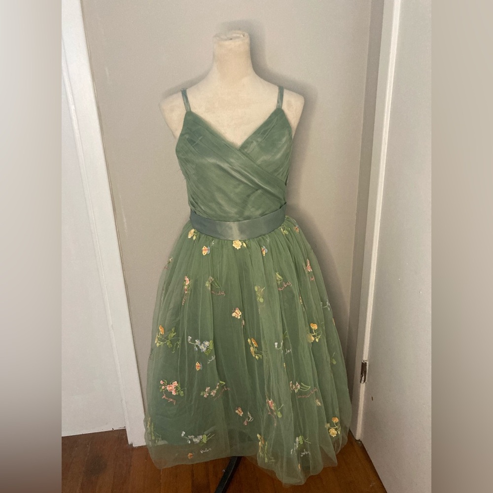 Ibtom Castle Green Floral Dress